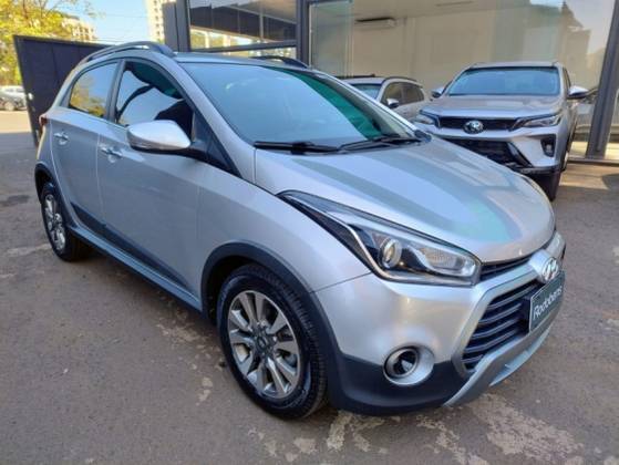 HYUNDAI HB20X 1.6 16V PREMIUM FLEX 4P AUTOMÁTICO HYUNDAI HB20X 1.6 16V PREMIUM FLEX 4P AUTOMÁTICO
